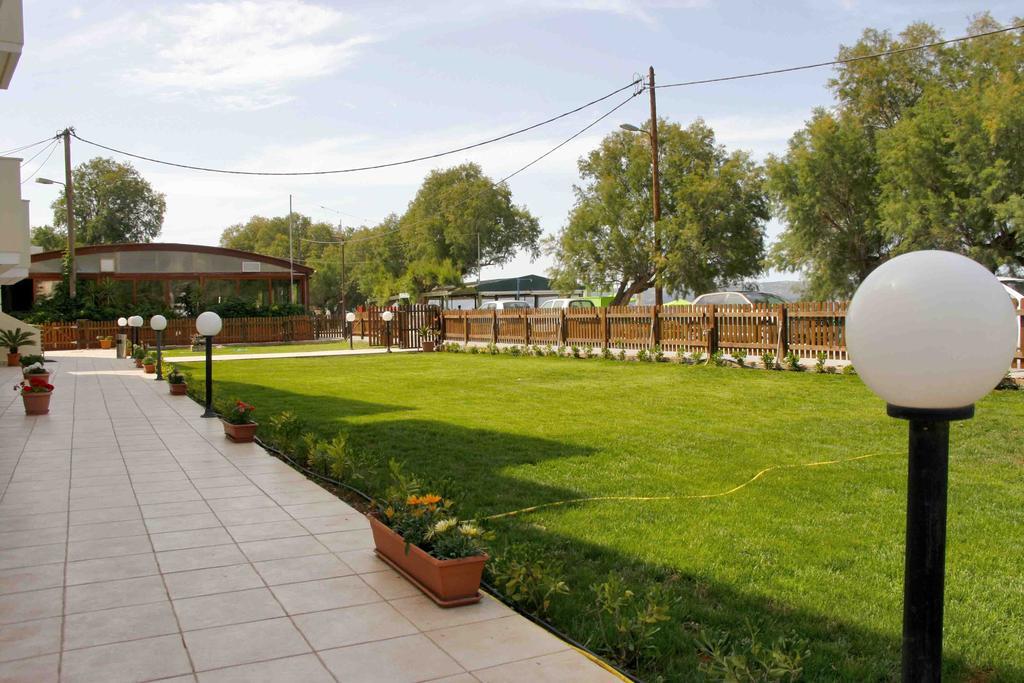 Garifalo Apartments Kalyves Extérieur photo